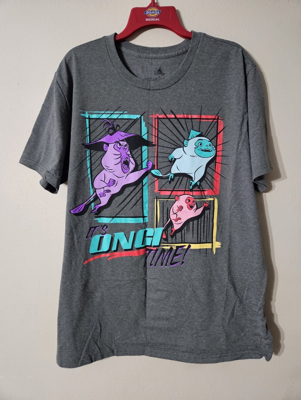 Disney Raya And The Last Dragon Tshirt XL